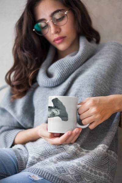 Paul Sinus Art Dekorative Tasse mit schönem Motiv Hammerhai Wasserfarben Aquarell Beige Pastellton zollfrei