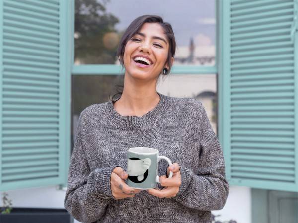 Paul Sinus Art Dekorative Tasse mit schönem Motiv Beluga Weißwall schönem Design Aquarell Wunderschön im Angebot