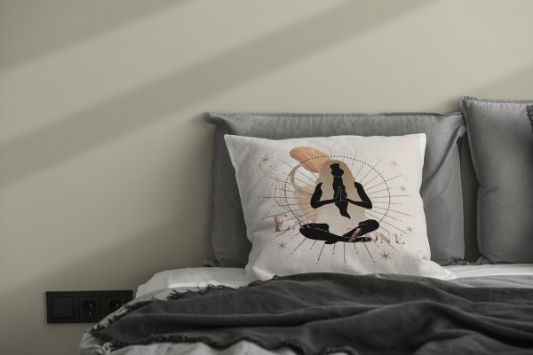 Paul Sinus Art Dekokissen Kissen Pastelltöne Eauzone Mondzyklus junge Frau Motiv Weich Schön Dekorativ Kunstvoll Wochenangebot