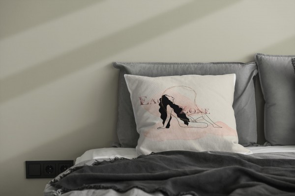 Paul Sinus Art Dekokissen Kissen Pastelltöne Eauzone schöne Frau Motiv Weich Schön Dekorativ Kunstvoll Begrenzt auf 3 Tage