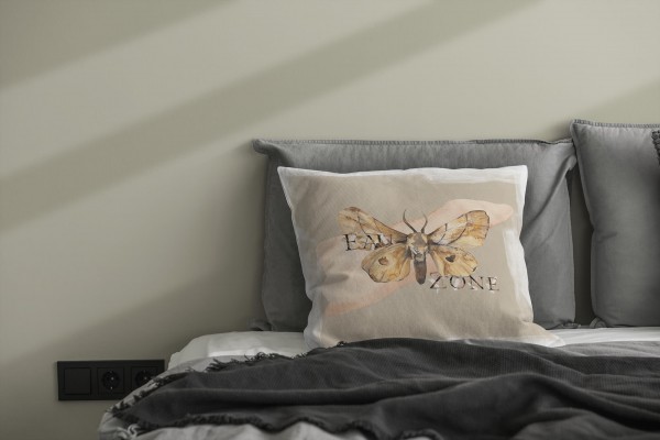 Paul Sinus Art Dekokissen Kissen Eauzone Aquarell Motiv Motte Pastelltöne Kuschelig Kunstvoll Weich im Angebot