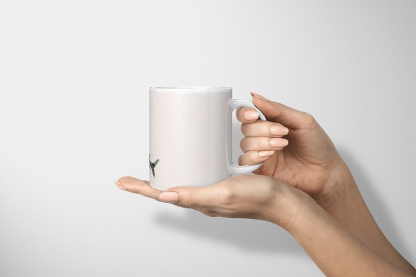 Paul Sinus Art Dekorative Tasse mit schönem Motiv Weißer Hai Wasserfarben Aquarell Beige Pastellton Rabatt