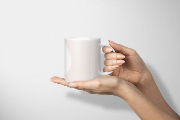 Paul Sinus Art Dekorative Tasse mit schönem Motiv Oktopus Blumen Pastellton Beige Kunstvoll Wunderschön Begrenztes Angebot