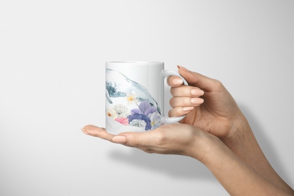 Paul Sinus Art Dekorative Tasse mit schönem Motiv Weißwal Beluga Wasserfarben Pastellton Blumen Blüten Valentinstagsangebot