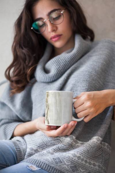 Paul Sinus Art Dekorative Tasse mit schönem Motiv Wasserfarben Muster goldene Elemente einzigartiges Design Kostenloser Versand international