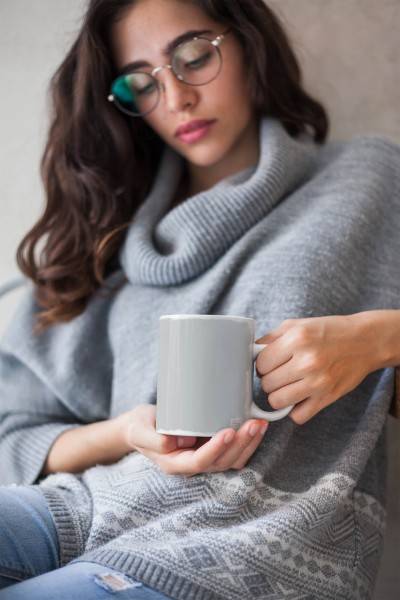 Paul Sinus Art Dekorative Tasse mit schönem Motiv junge Frau Meditation Göttlich Mondphasen Wasserfarben Vatertagsangebot