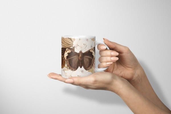 Paul Sinus Art Dekorative Tasse mit schönem Motiv Schmetterlinge Blüten Vintage Brauntöne Kunstvoll Begrenzte Freigabe