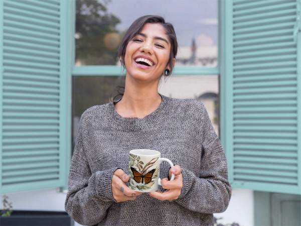Paul Sinus Art Dekorative Tasse mit schönem Motiv Schmetterlinge Blumen Blüten Sommer Frühling Vintage Letzte 2 Tage