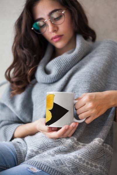 Paul Sinus Art Dekorative Tasse mit schönem Motiv gelber Schmetterling Vintage Kunstvoll Pastelltöne 2025
