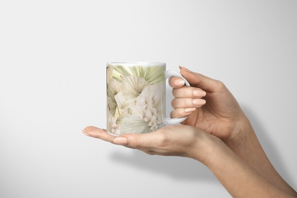 Paul Sinus Art Dekorative Tasse mit schönem Motiv Vintage Schmetterling Blüten Pastelltöne Beige Wunderschön Fabrikpreis