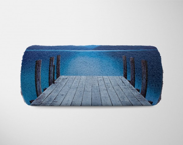 Paul Sinus Art Handtuch Strandhandtuch Saunatuch Kuscheldecke mit Fotomotiv Bergsee Steg Natur Fabrikladen