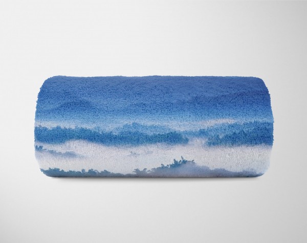 Paul Sinus Art Handtuch Strandhandtuch Saunatuch Kuscheldecke mit Fotomotiv Bergkette Bäume Nebel Natur Rabatte dieses Monats