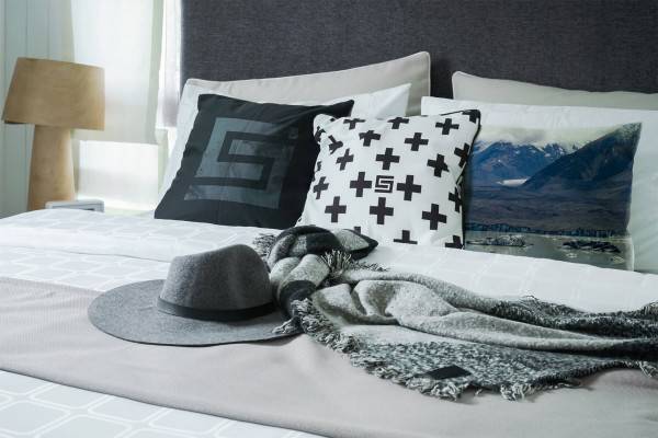 Paul Sinus Art Landschaft, Seen, braun, Bergsee, Berge, Neuseeland Deko Kissen 40x40cm für Couch Sofa Lounge Zierki Weihnachtsangebot