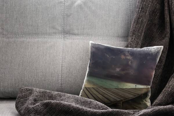 Paul Sinus Art Strand und Meer, grau, türkis, Unwetter, Blitz, Steg Deko Kissen 40x40cm für Couch Sofa Lounge Zierk Kauf eins, bekomm eins gratis