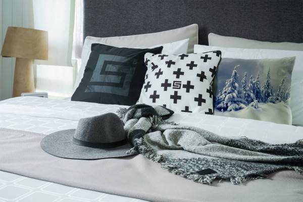 Paul Sinus Art Winter, weiß, grau, schneebedeckte Nadelbäume Deko Kissen 40x40cm für Couch Sofa Lounge Zierkissen Fabrik Onlineshop