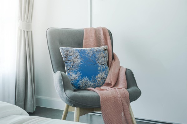 Paul Sinus Art Winter, weiß,blau, eisbedeckte Äste von unten Deko Kissen 40x40cm für Couch Sofa Lounge Zierkissen Fabrikpreis