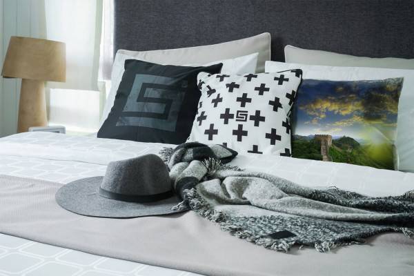 Paul Sinus Art Urban, grün, braun, blau, gelb, chinesische Mauer Deko Kissen 40x40cm für Couch Sofa Lounge Zierkiss Versandkostenfrei