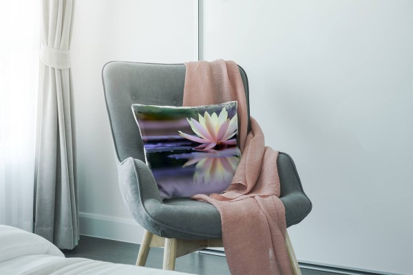 Paul Sinus Art Blumen, rosa, weiß, Lotusblume, Spiegelung Deko Kissen 40x40cm für Couch Sofa Lounge Zierkissen Cyber Monday