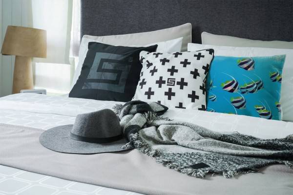 Paul Sinus Art Tiere, Meer, blau, gelb, weiß, schwarz, Fische Deko Kissen 40x40cm für Couch Sofa Lounge Zierkissen Sonderangebote