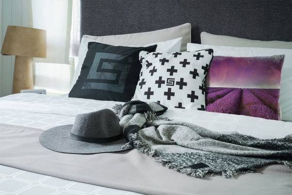 Paul Sinus Art Blumen, Landschaft, lila, rosa, Sommer, Lavendelfeld Deko Kissen 40x40cm für Couch Sofa Lounge Zierk Tiefpreis