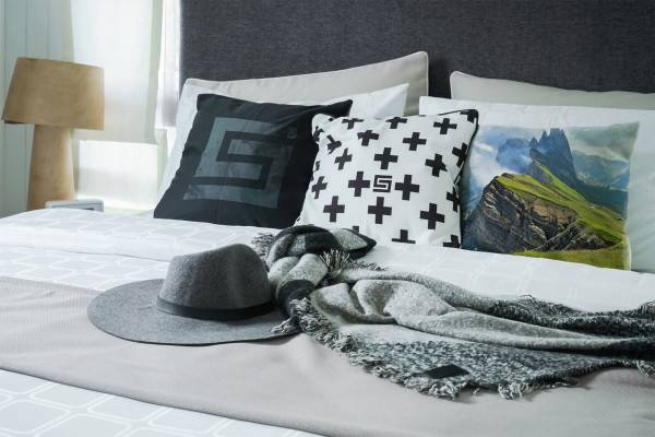 Paul Sinus Art Landschaft, blau, grün, Alpen, Italien Deko Kissen 40x40cm für Couch Sofa Lounge Zierkissen Letzter Tag