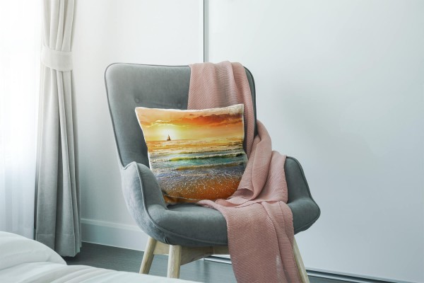 Paul Sinus Art Strand und Meer, orange, Sonnenuntergang, Segelboot Deko Kissen 40x40cm für Couch Sofa Lounge Zierki Zeitbegrenzte Promotion