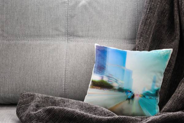 Paul Sinus Art Urban, blau, rosa, abstrakt, Unscharf, Menschen Deko Kissen 40x40cm für Couch Sofa Lounge Zierkissen Bis zu 60% Rabatt