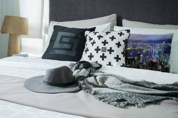 Paul Sinus Art Urban und City, bunt, Hongkong, Nacht, Hochhäuser Deko Kissen 40x40cm für Couch Sofa Lounge Zierkiss Kostenloser Versand international