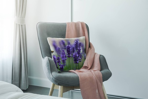 Paul Sinus Art Blumen, lila, grün, Lavendel, unscharfe Hummel Deko Kissen 40x40cm für Couch Sofa Lounge Zierkissen Limitierter Zeitrabatt