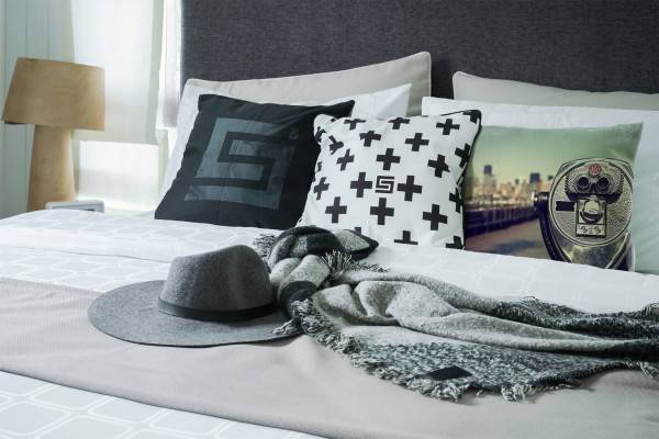 Paul Sinus Art Urban und City, braun, blau, New York, Fernglas Deko Kissen 40x40cm für Couch Sofa Lounge Zierkissen Fabrik Onlineshop